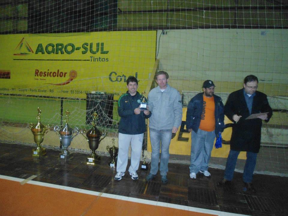 Amigos da Lavagem é campeã da 3ª Taça São Francisco Xavier/CMD de Futsal 